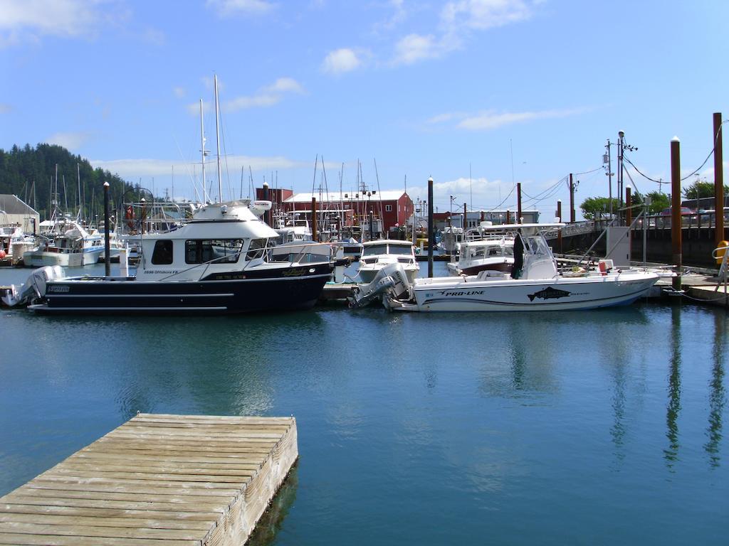 Harborview Inn & Rv Park Garibaldi Εξωτερικό φωτογραφία