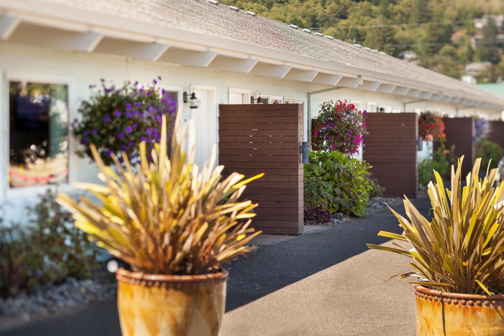 Harborview Inn & Rv Park Garibaldi Εξωτερικό φωτογραφία