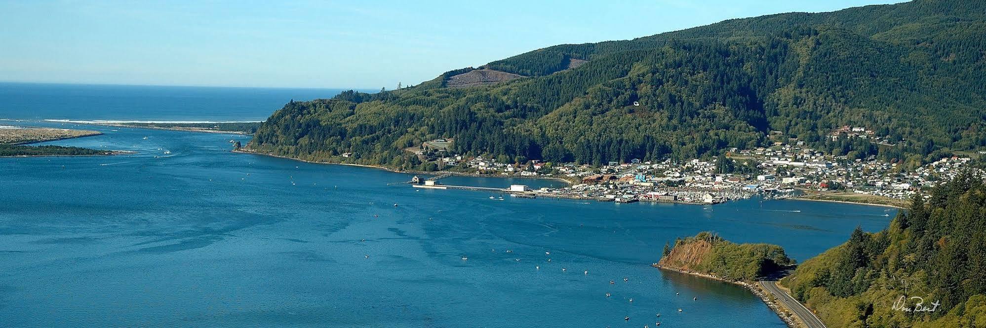 Harborview Inn & Rv Park Garibaldi Εξωτερικό φωτογραφία